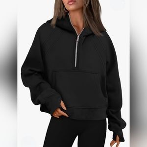 NWOT Womens Quarter Zip Cropped Sweatshirt